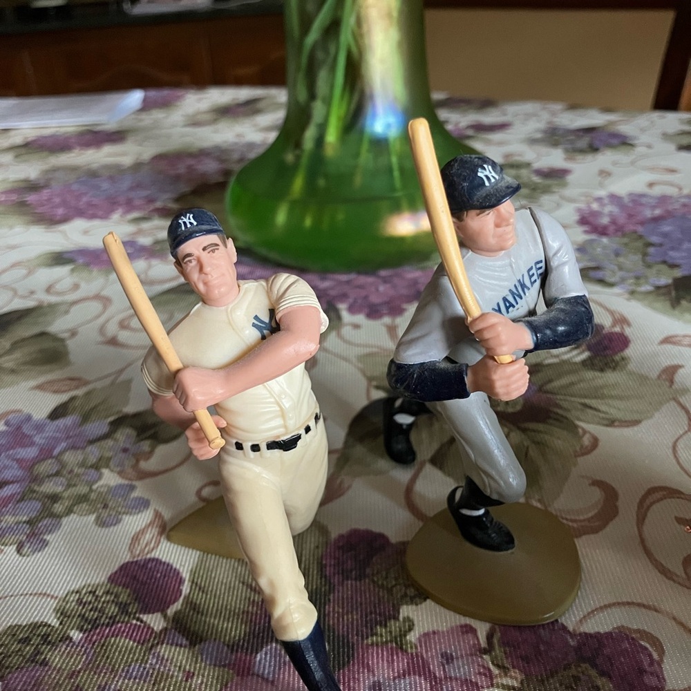 Yankees Baseball Player Figurines - Cream and Gray Babe Ruth and Lou Gehrig - Picture 4 of 6